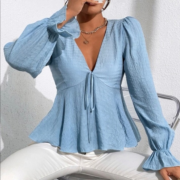 White Label Tops - V Neck Blouse with Flounce Sleeve. Sz. Large Color: Baby Blue